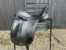 Albion SLK Dressage Saddle Medium 17.5 Inch Black 