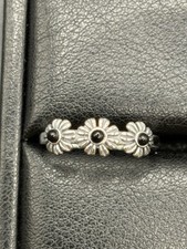 New Condition Sterling Silver Onyx Flowers Ring Size 7 925