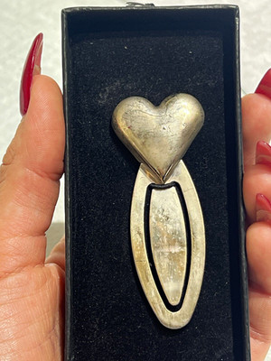 Fashioncraft Silver Heart-Shaped Metal Bookmark Page Marker Clip, Hearts Theme
