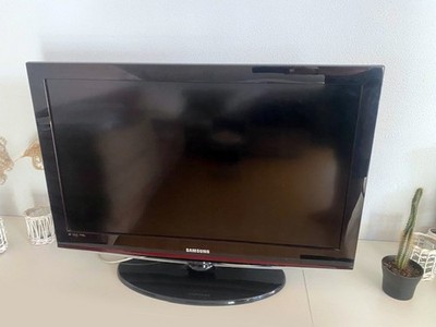 Samsung Series 5 LE32C530F1W 32 Zoll 1080p HD LED LCD Fernseher - Schwarz