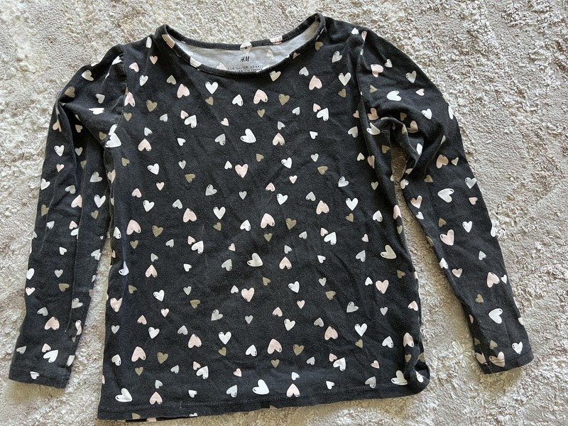 Girl’s H&M Long Sleeve Shirt With Hearts Size 6x/7