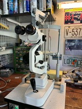 TOPCON SL 2E SLIT LAMP WITH HAAG STREIT 870 TONOMETER.