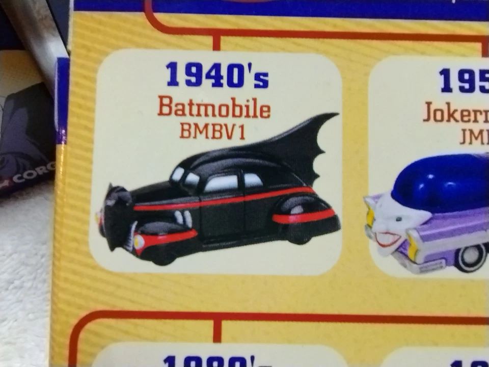 Corgi Batman 1940's BATMOBILE 1:43 Scale Diecast DC Comics 77506 NEW - Image 4 of 4