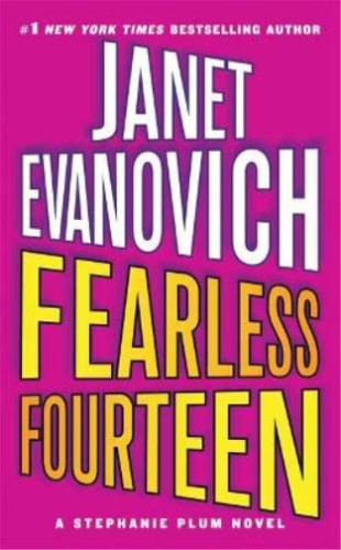 Janet Evanovich Fearless Fourteen (Paperback) Stephanie Plum Novels - Picture 1 of 1