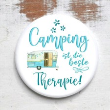 Button mit Spruch Camping ist die beste Therapie
