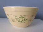 Pyrex Shenandoah Mixing Bowl #401 Nesting Vintage Yellow Green