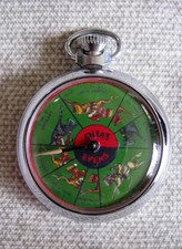 MINTY SCARCE 8 HORSE RACING POCKET WATCH SIZE VINTAGE MECHANICAL GAMBLING DEVICE