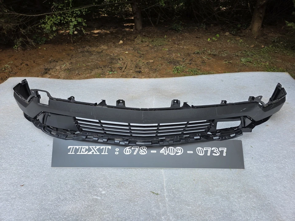 Chevrolet Equinox RS 2025 parachoques delantero inferior panel de cenefa OEM 26349540 local Foto 2 de 4