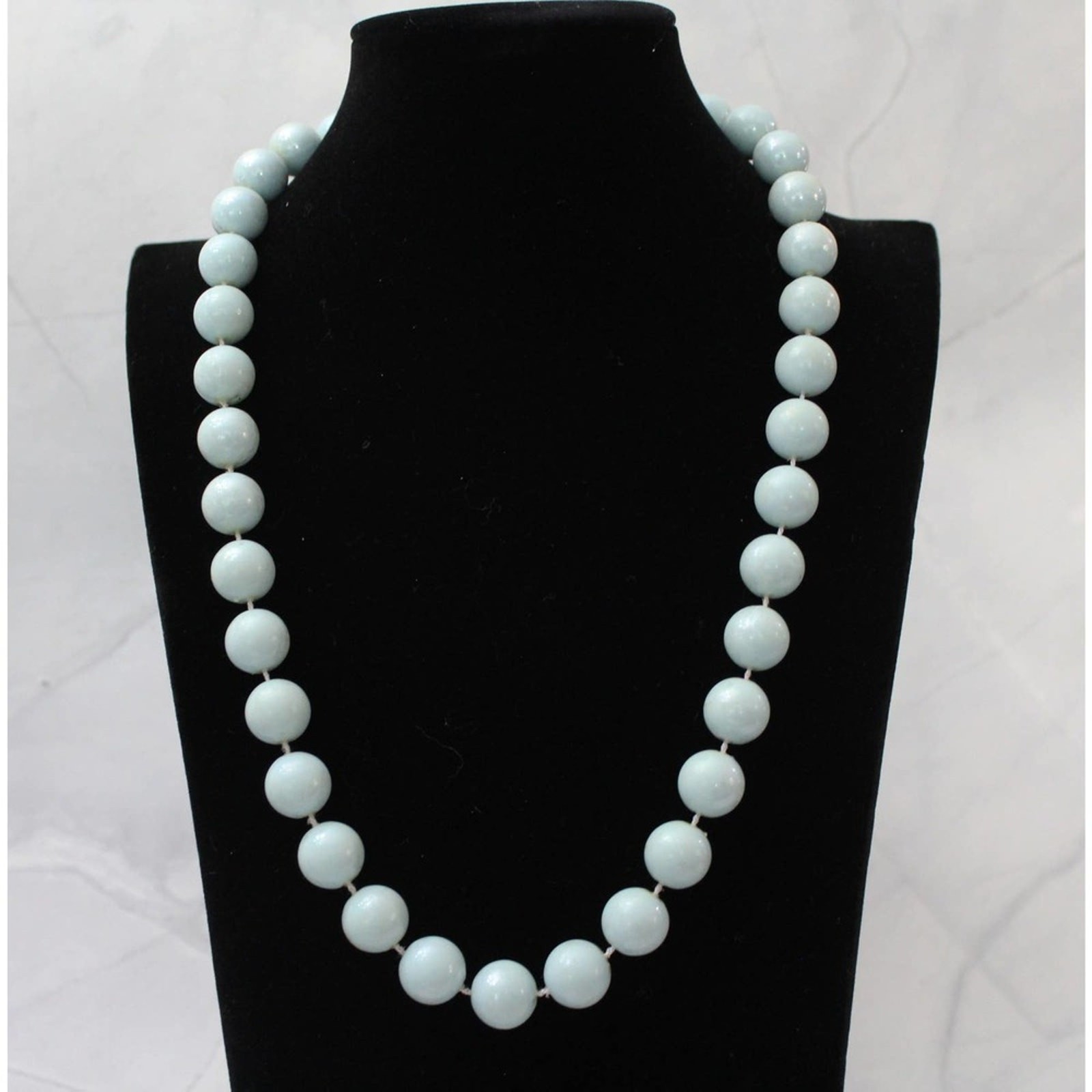 Solid Turquoise Colored Hard Plastic Bead Necklac… - image 4