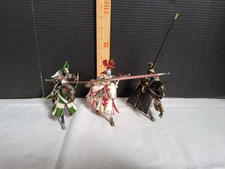Vintage 2003-05 3 Jousting Knights with Horses Action Figures Schleich