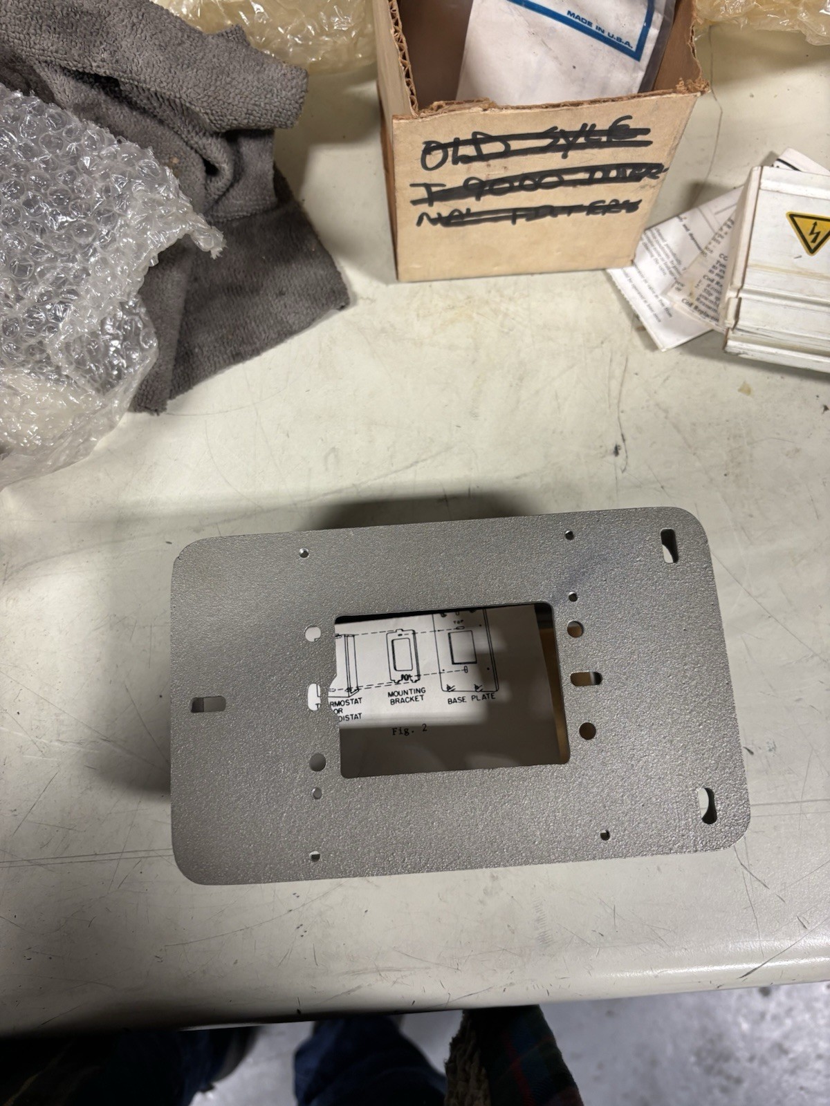 NEW NO BOX Johnson Controls Penn-Baso Thermostat Guard Assy GRD10A-601