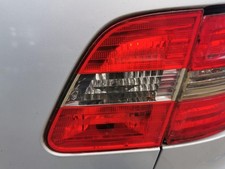 Mercedes B Klasse 245 R&uuml;ckleuchte Schlussleuchte R&uuml;cklicht hinten innen rechts