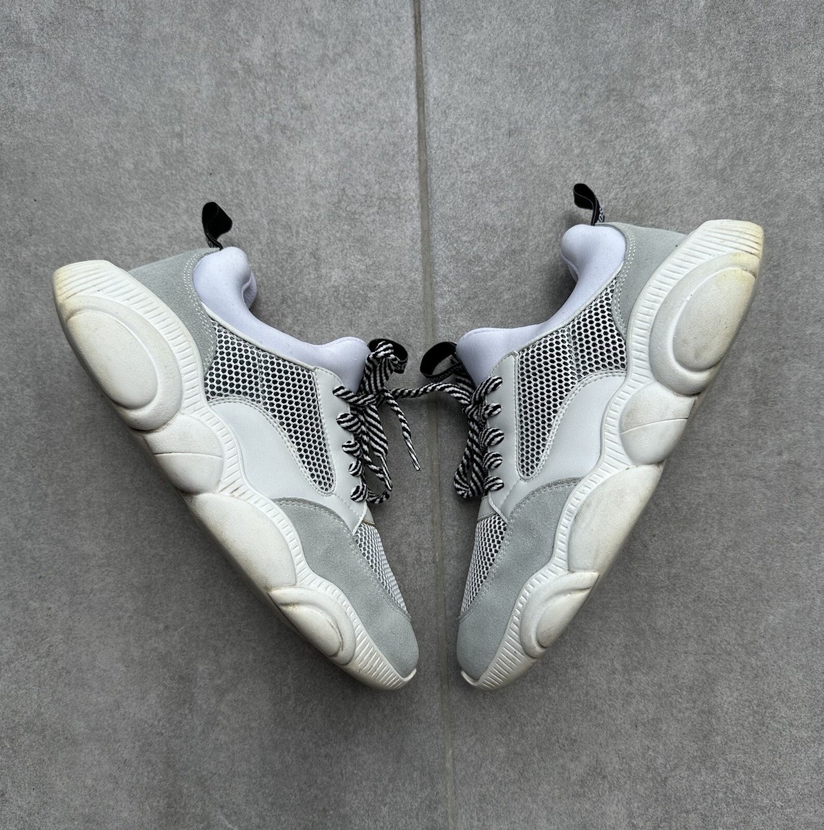 Moschino ラウンドトウロートップスニーカー s-l1200.jpg