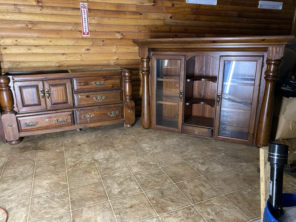 Комод из массива дерева и верхний шкаф  - Изображение 2 из 2