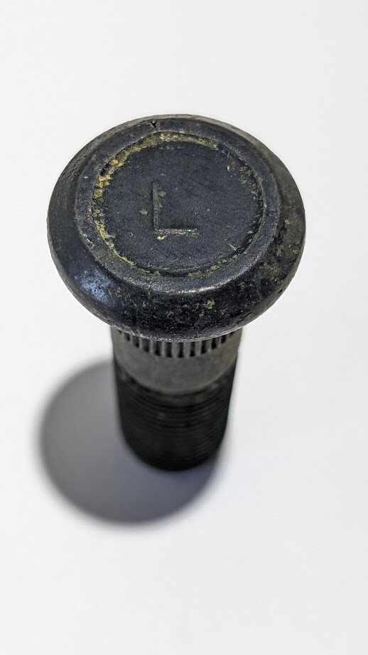1980 to 1998 Rolls Royce Silver Spirit Spur wheel lug bolt stud LEFT SIDE UG1392