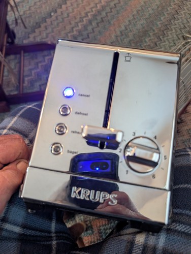 Krups 2 Slice Breakfast Toaster Brushed Chrome & Stainless - Picture 4 of 4