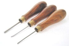Set of Three Soba Miniature Woodwork Chisels Small Ref: 290100 