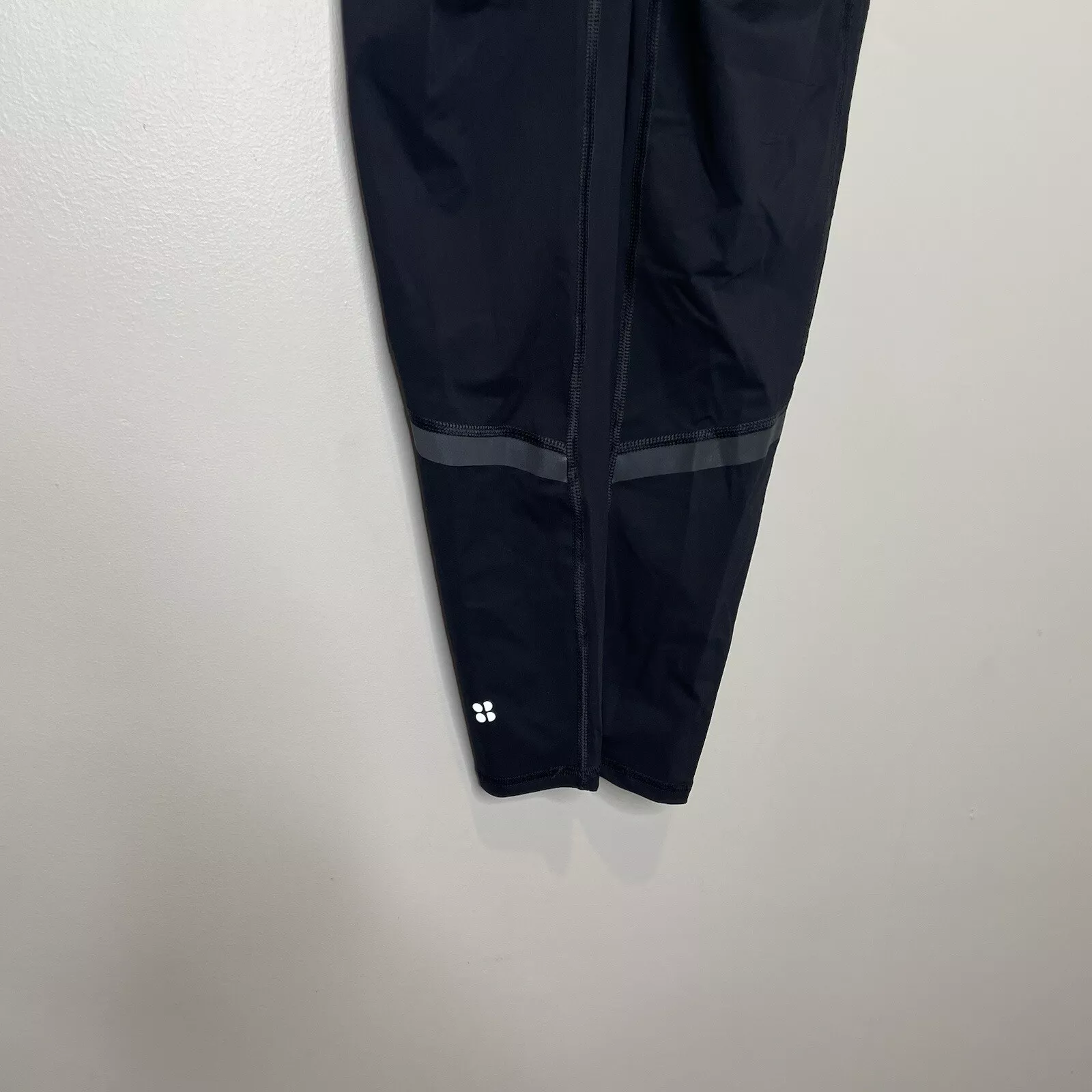 sweaty-betty zero gravity full length laser cut workout leggings