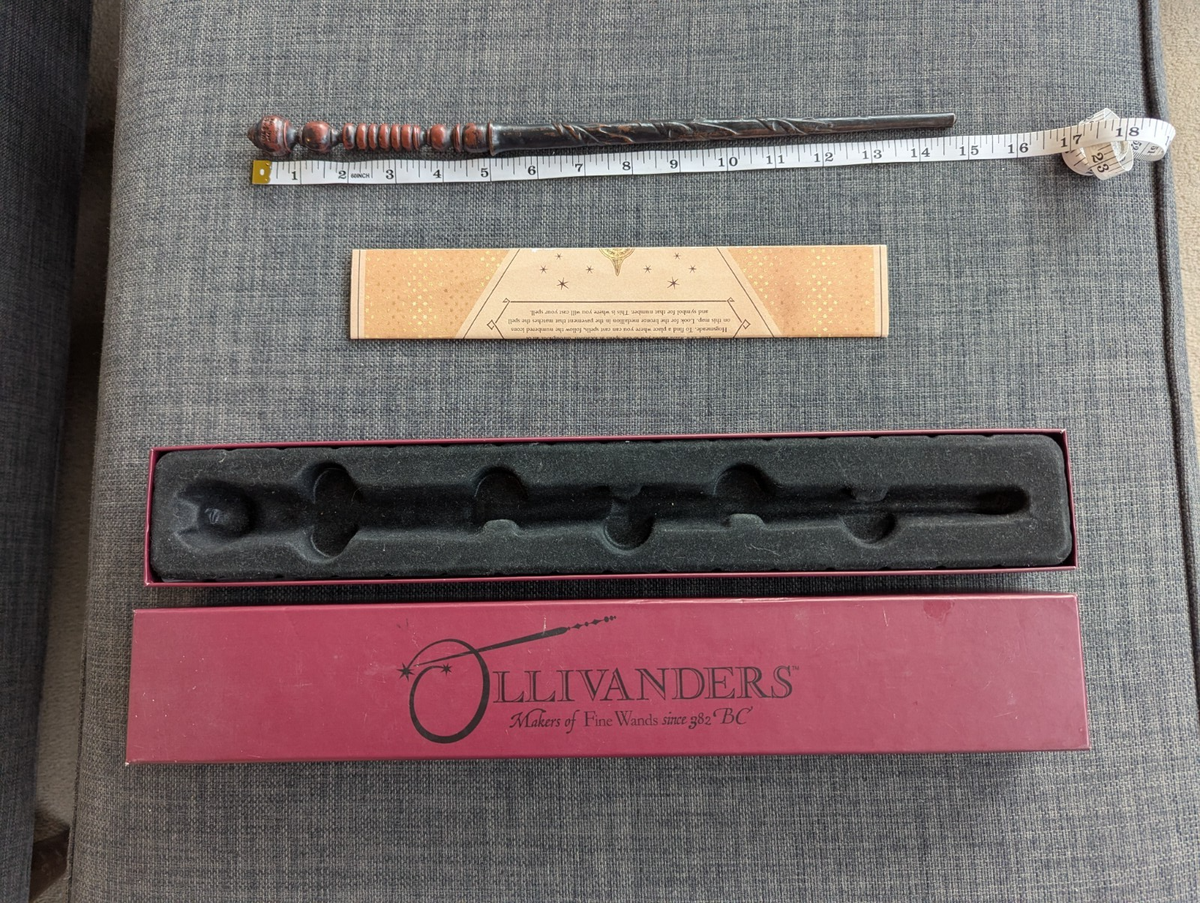 Ollivanders Ash 3 Interactive Harry Potter Wand in Box from