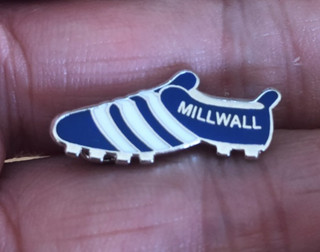 RARE MILLWALL F.C. SMALL BLUE FOOTBALL BOOT ENAMEL PIN BADGE