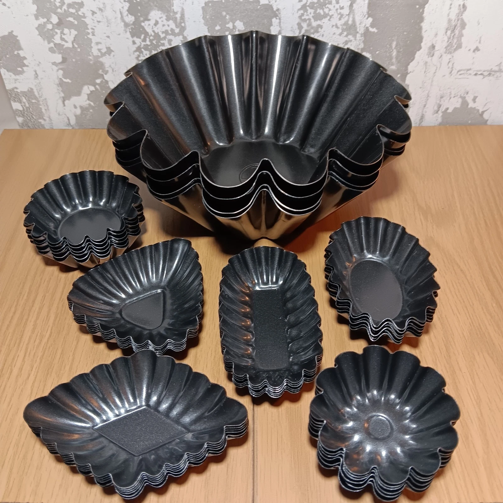 Roshco 40 Pc Non-stick Steel Brioche Cake Mini Fluted Tart Pans Baking Molds Set
Opens in a new wind
