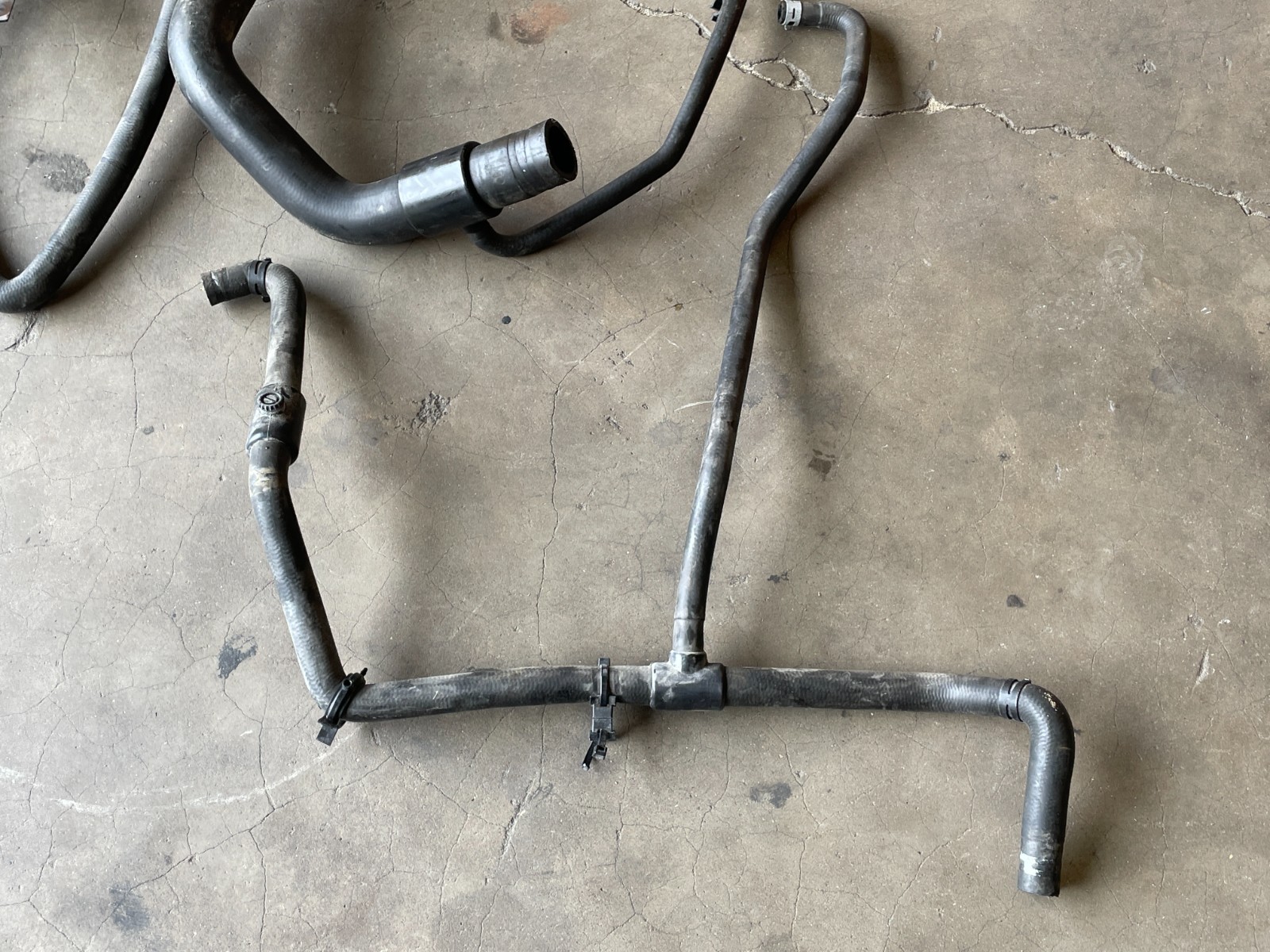 10 11 12 13 14 Lotus Evora Water Valve Heater Hose Tube Pipe 3.5L 1612 OEM