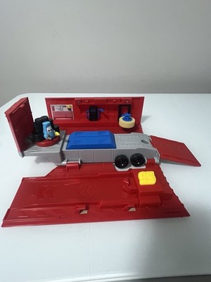 Mattel Disney and Pixar Cars Transforming Mack Playset, 2-in-1 Toy Truck Trailer