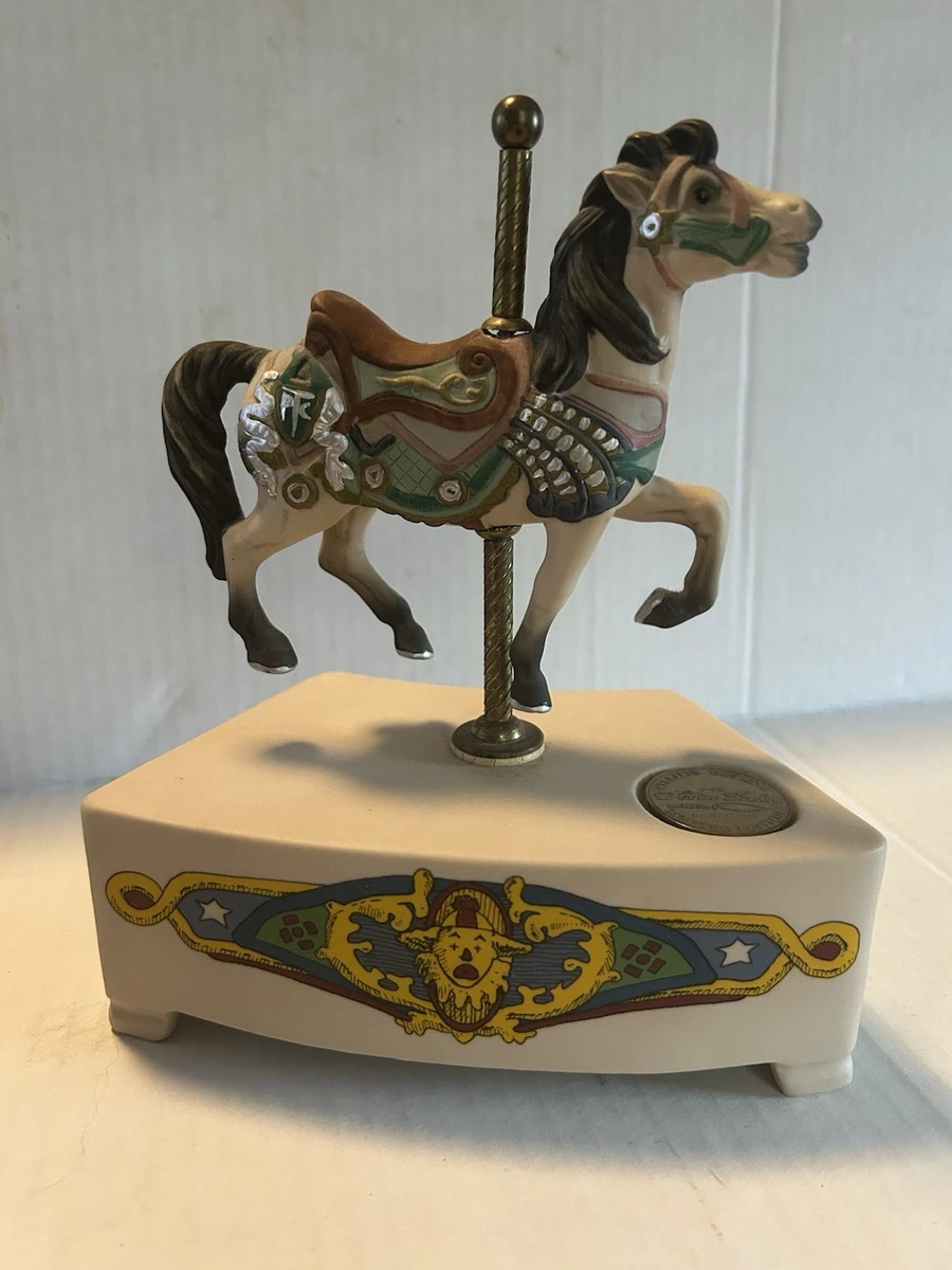 Willitts Music Box In Collectible Music Boxes (1970-Now) for sale