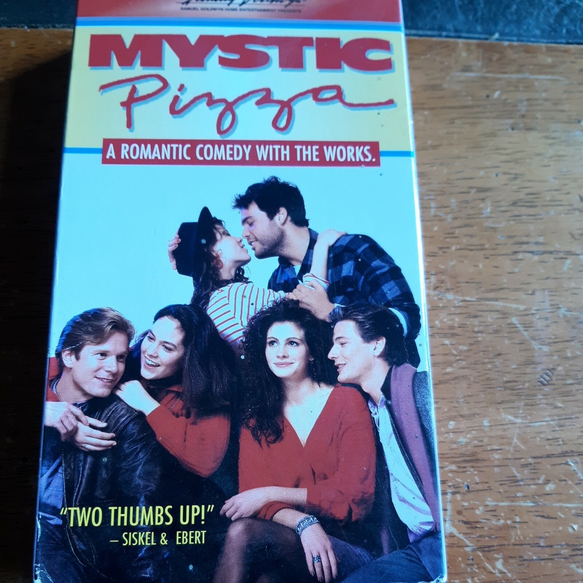Mystic Pizza, Julia Roberts, Annabeth Gish, Adam Storke, VHS 1996
