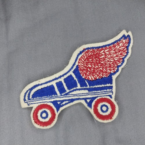 Retro Winged Roller Skate Derby 3 3/4" Red Blue Sew On Patch - Picture 1 of 2