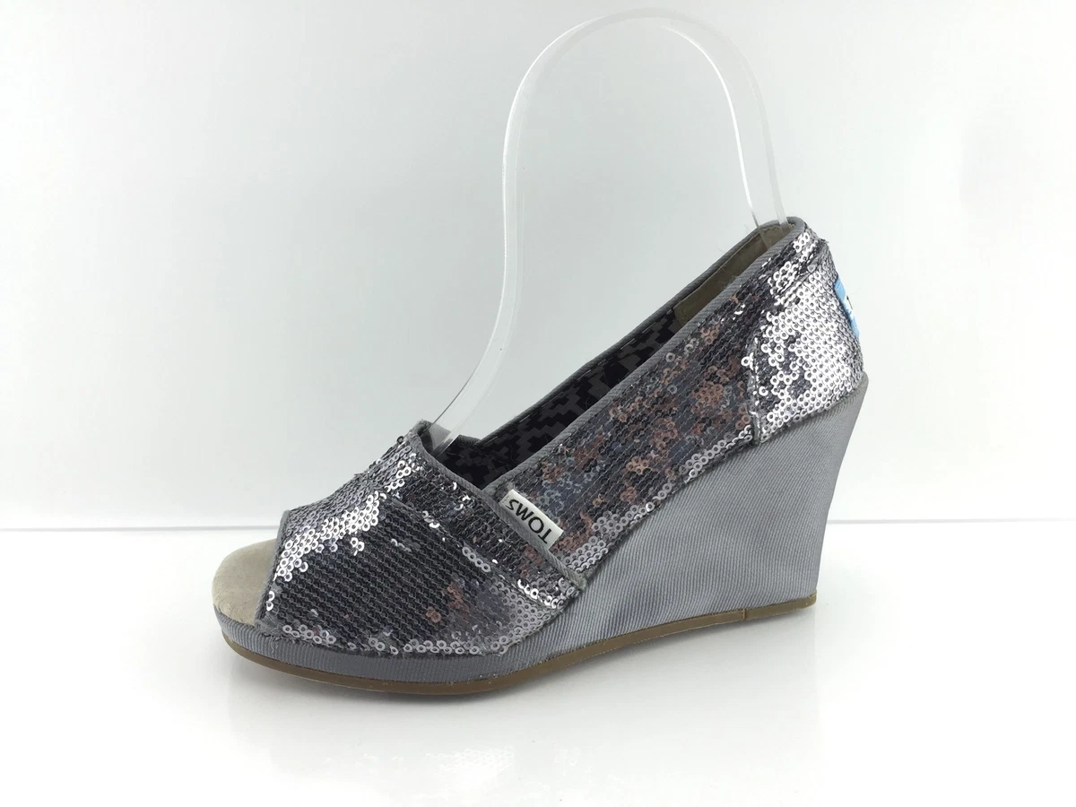 Toms Women s Pewter Sequin Wedges 5.5