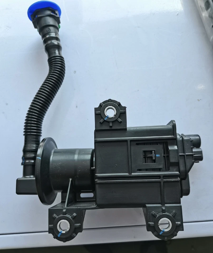 OEM 77730-06040 Charcoal Canister Assembly 2018–2024 Toyota Camry Avalon Foto 4 de 4