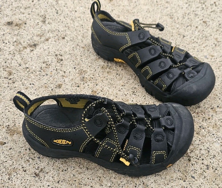 Sandali da trekking acqua Keen Newport blu navy scarpe ragazzi ragazze US 3 UK 2