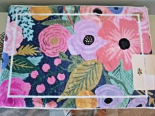 RIFLE PAPER DELILAH GARDEN PARTY FLORAL MEMORY FOAM BATH MAT