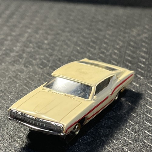 Ultra RARE / Aurora / Slot Car / TORINO / White w/Red Stripes / Turbo Jet / used - Picture 4 of 11