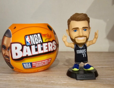 NBA ballers Luka Dončić レア レイカーズフィギュア Zuru NBA Ballers