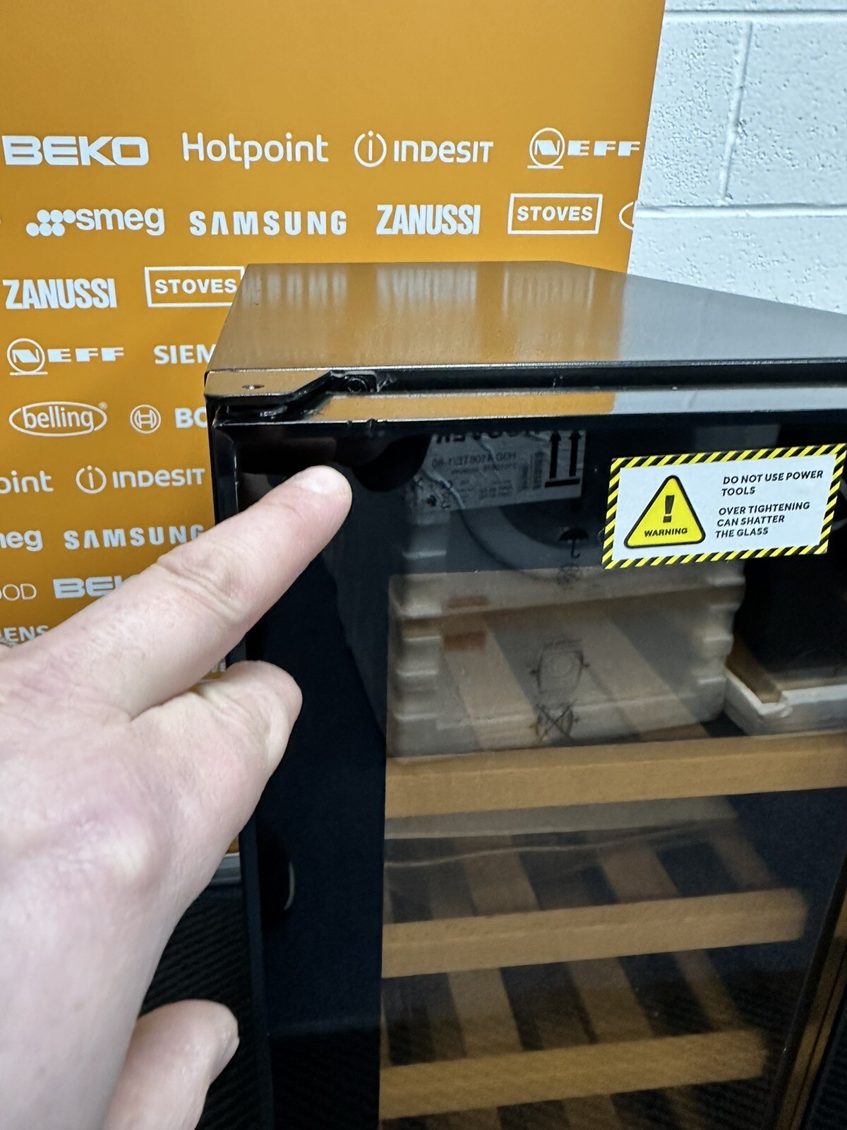 Viceroy WRWC20BKED 18 Bottle wine cooler, Black, 30cm Wide GRADED