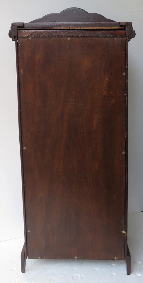 CV381s Un elegante scarabattolo teca in faggio - Immagine 4 di 4