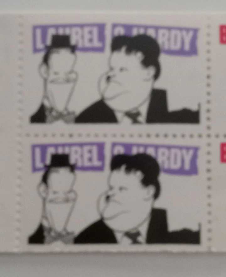 2566c 29 cents Comedians Color Omitted Booklet Pane ERROR total of 9 stamps 1991 - Image 2 of 4