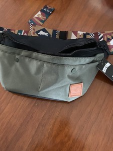 cream fanny pack
