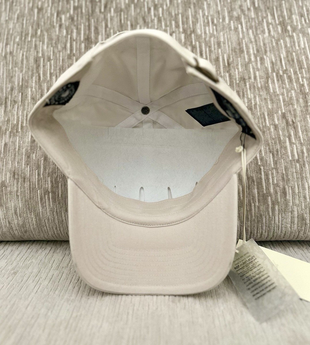 Kith x Lisa Blackpink New York Yankee New Era 47 Dad Hat Sandrift