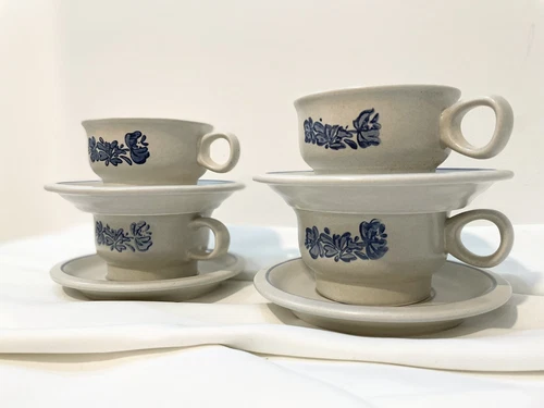 Vintage Pfaltzgraff Yorktowne Coffee Mugs Tea Cups & Saucers Stoneware Set of 4!