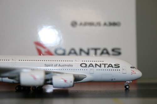 Gemini Jets 1:400 Qantas Airbus A380 VH-OQB (GJQFA2075) Model Plane DEFECT - Picture 2 of 9