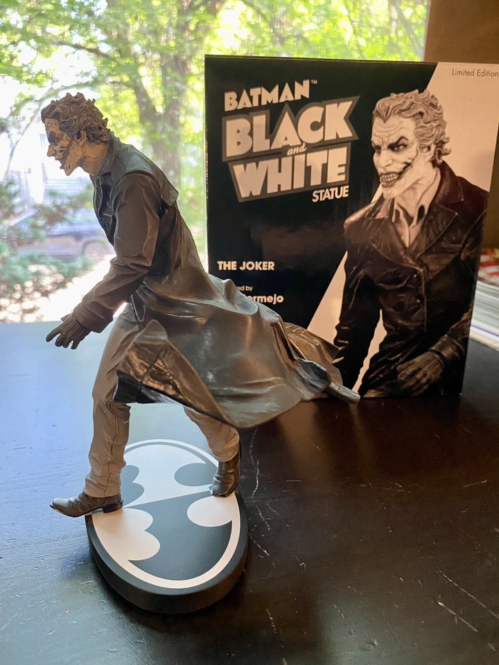 BATMAN: Estatua BLANCO Y NEGRO | ¡LEE BERMEJO JOKER! | DC Direct 0513/7000 🤡 Foto 4 de 4