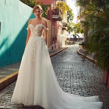 Elegant Off Shoulder Wedding Dresses Lace Appliques Sweep Train Bridal Growns
