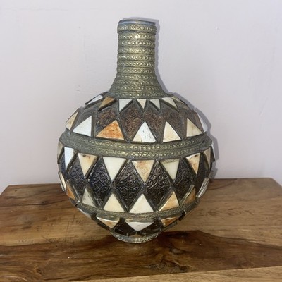 Vintage marokkanischer handgefertigter dekorativer Kürbis mit Metalldetails