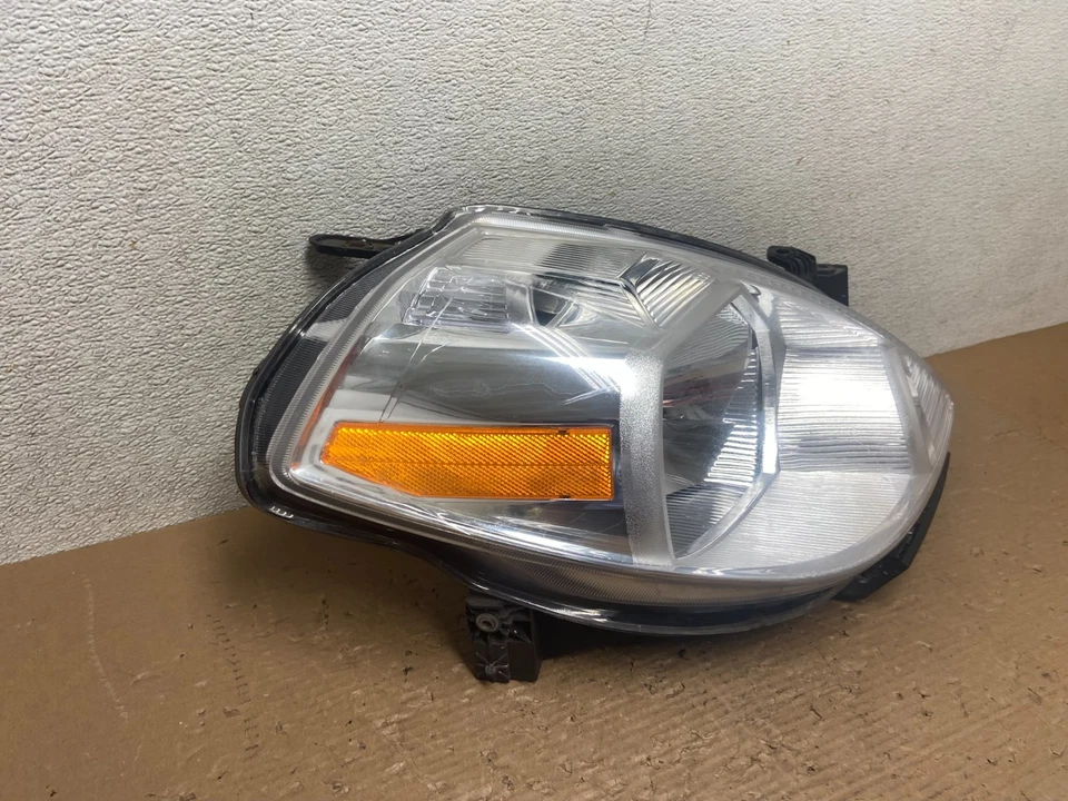 Faro pasajero derecho Nissan Versa 2008 a 2012 lado derecho DEPO R0978 DW Foto 3 de 4