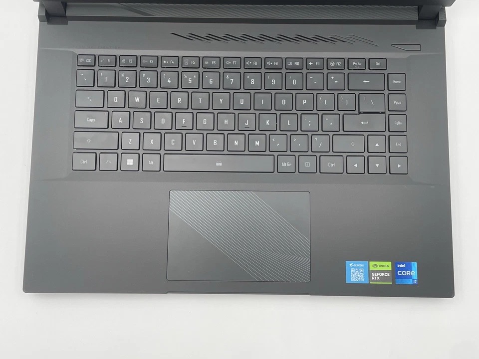 Gigabyte Aorus 15, i7-13700H, RTX 4070, 16GB RAM, 1TB Gen4 SSD, 165HZ, Win 11 Foto 2 de 4