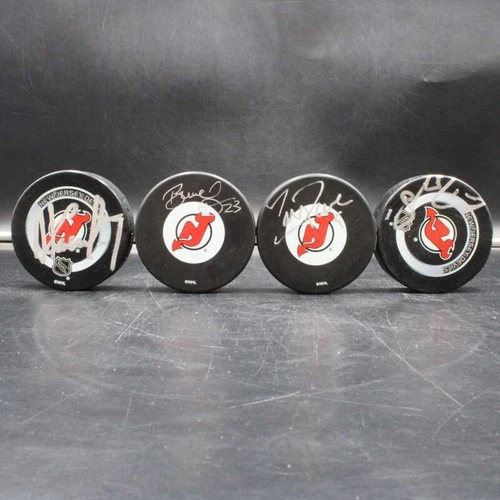 New Jersey Devils Signed Hockey Puck Lot (4) Daneyko/Parise/Driver Auto D14010
