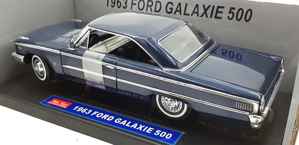 Sun Star 1/18 Scale Diecast 1462 - 1963 Ford Galaxie 500 Hard Top - Caspian Blue - Image 2 of 4